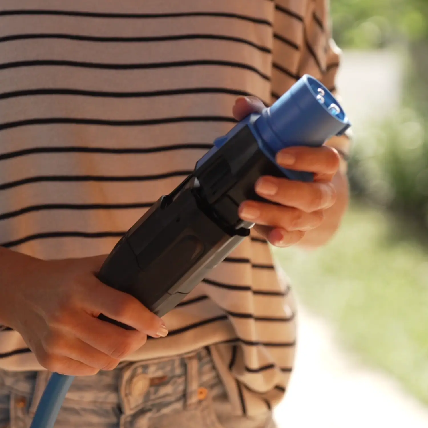 Simply connect the NRGkick adapter 16A 3pole to the NRGkick wallbox.