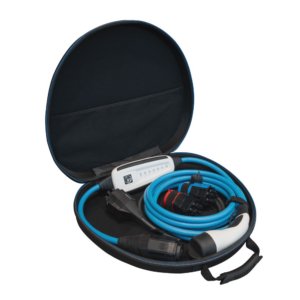 NRGkick Set Optimal 16A liegt in der Transporttasche.